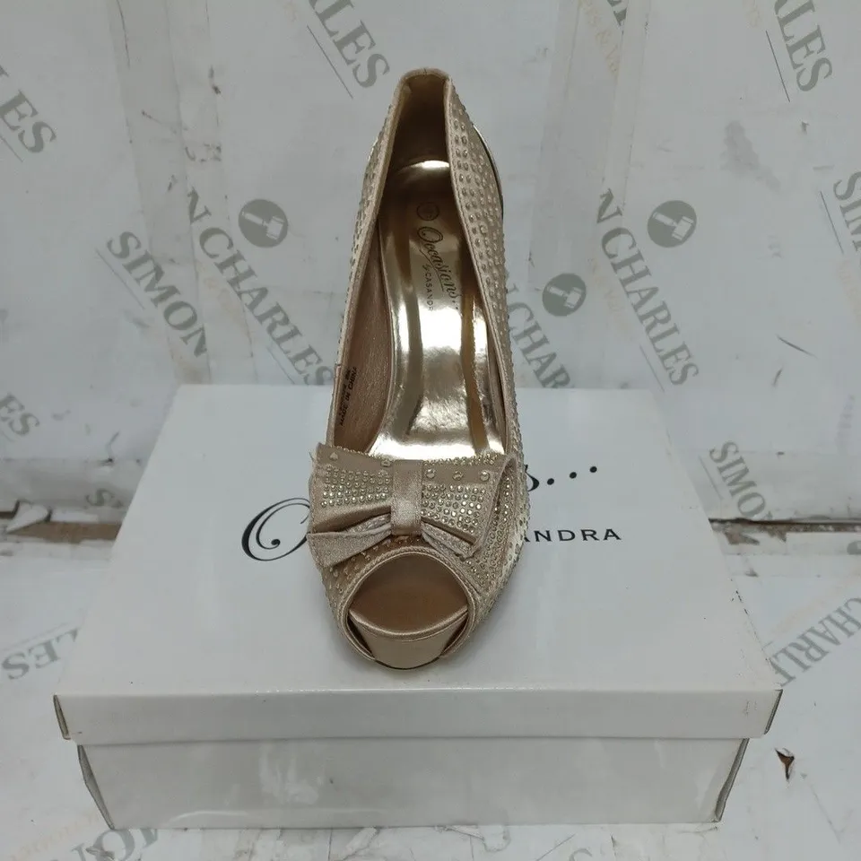 LOT OF 11 PAIR OF OCCASIONS BY CASANDRA LADIES SHOES