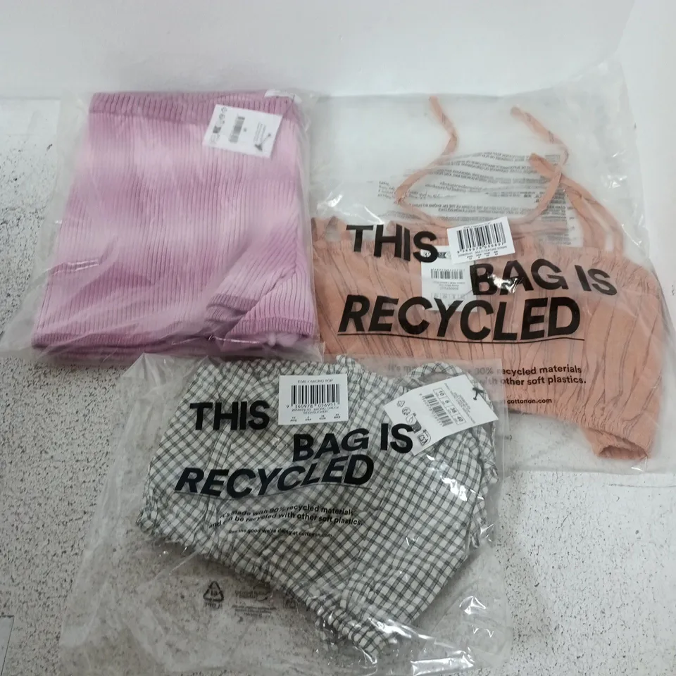 APPROXIMATELY 25 ASSORTED CLOTHING ITEMS IN VARIOUS SIZES, COLOURS & STYLES TO INCLUDE EMILY MICRO TOP, HOT ROPICS SHORTS, ETC