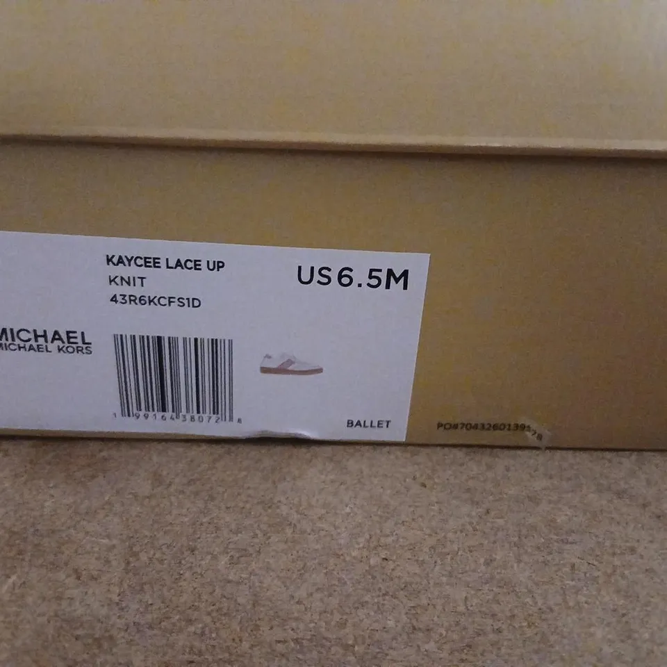 MICHAEL KORS KAYCEE LACE UP KNIT SNEAKERS – WHITE WITH TAN MK STRIPE (US 6.5 / UK 4.5)
