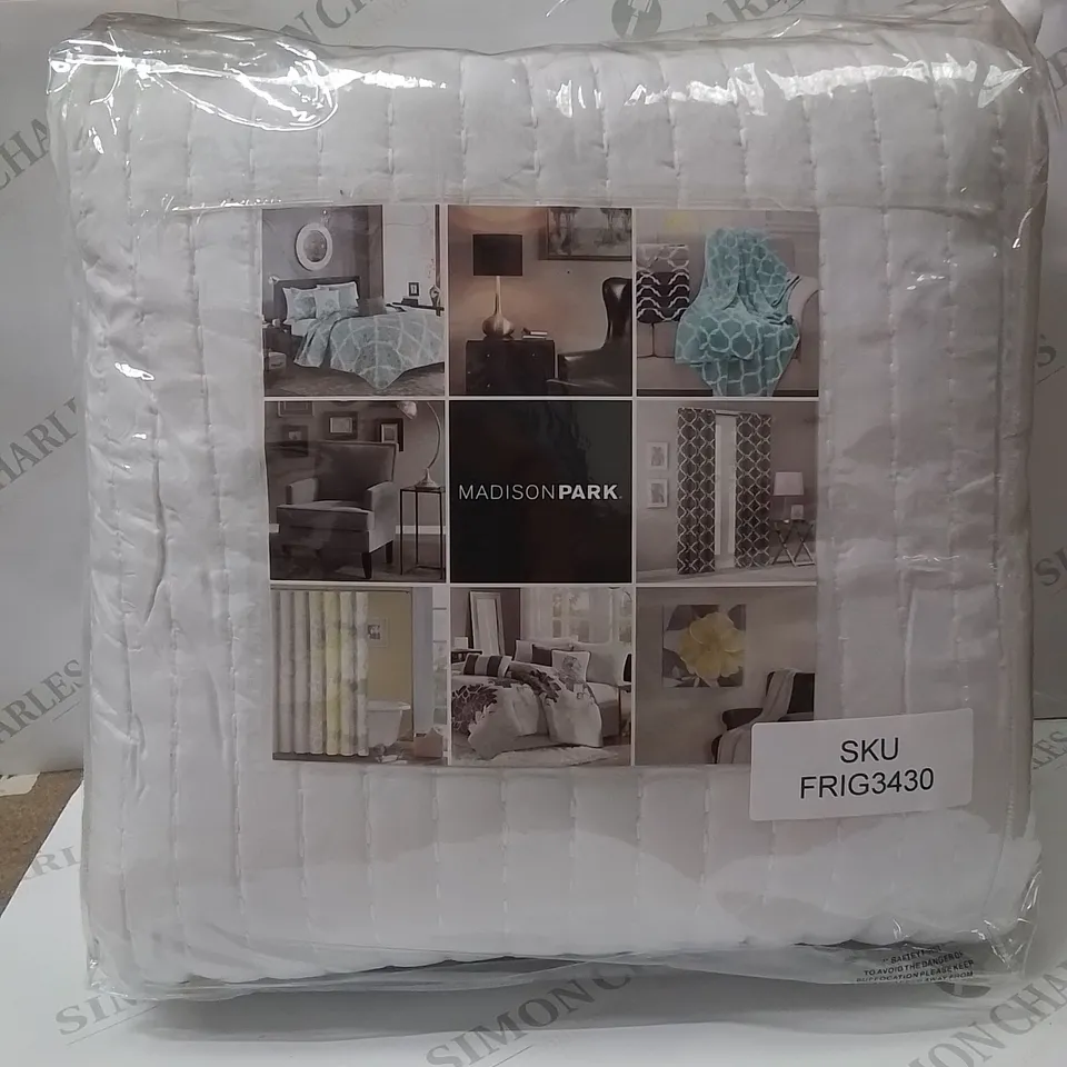 BAGGED MADISON PARK DOUBLE BED SPREAD -WHITE-