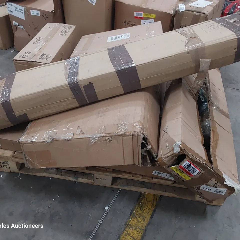 PALLET OF ASSORTED BOXED FURNITURE PARTS INCLUDING BED & DINING TABLE