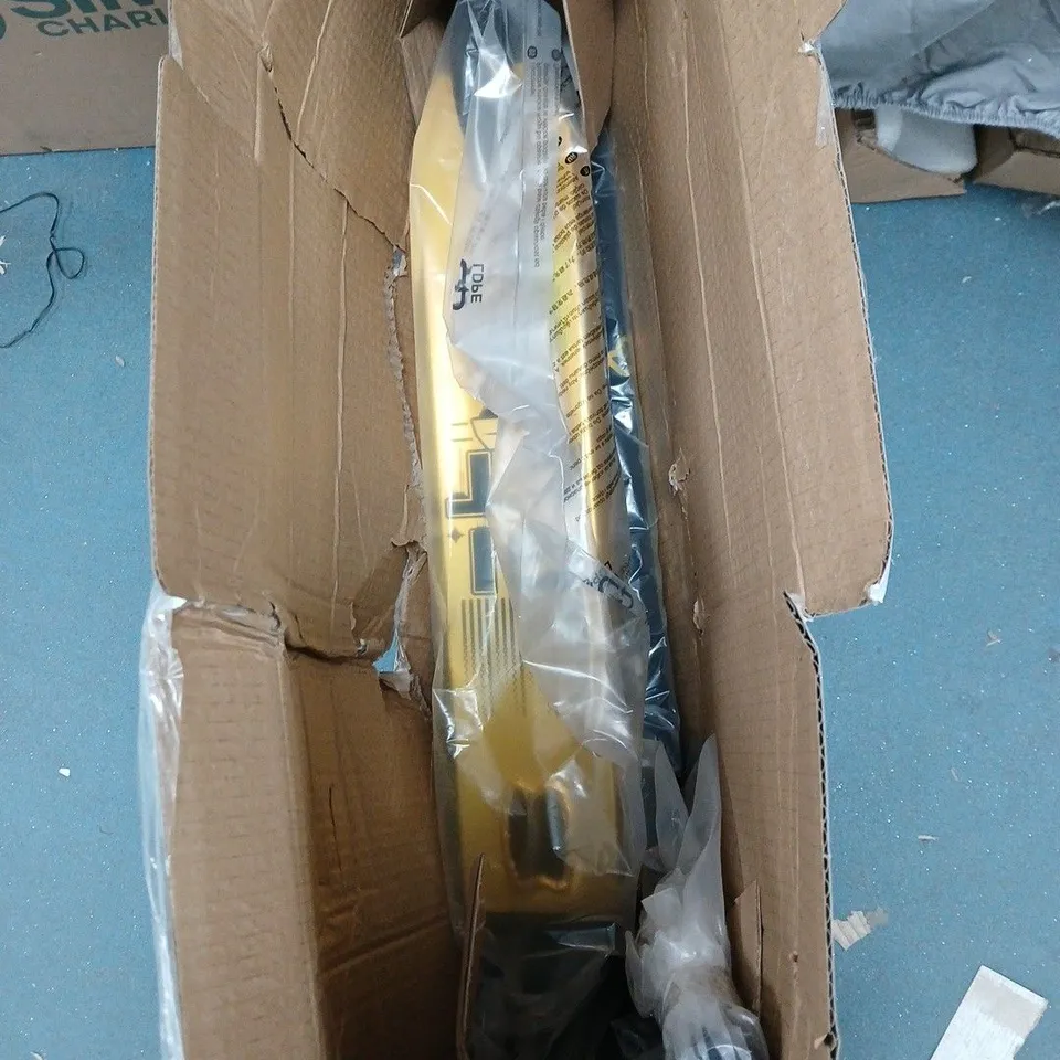 STUNTED GILT STUNT SCOOTER IN BLACK/GOLD