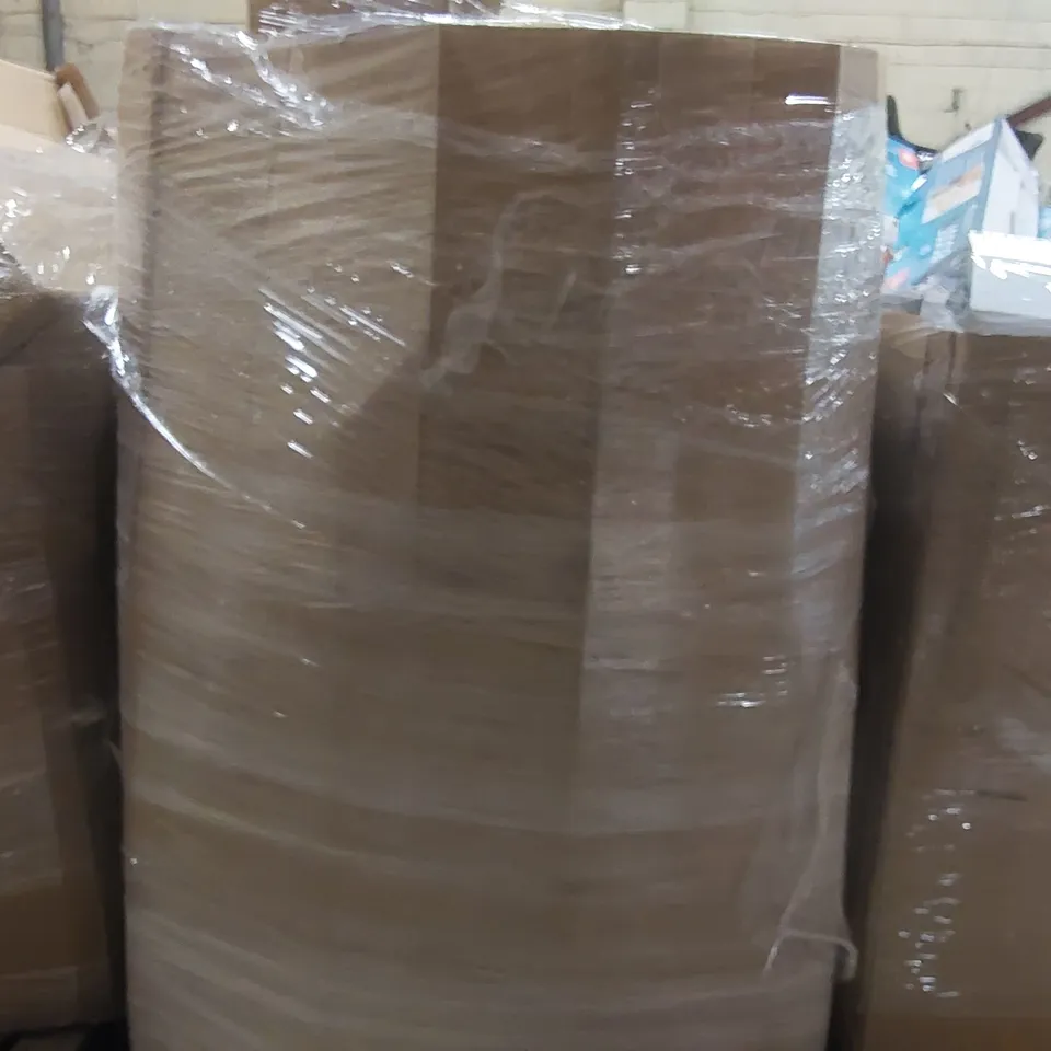 PALLET CONTAINING A LARGE QUANTITY OF ASSORTED TOYS INCLUDING: MONSTER TRUCK, BARBIE DOLL,