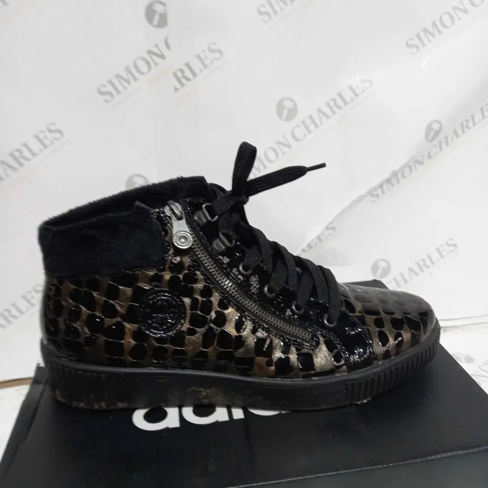 RIEKER TRAINER BOOT SIDE ZIP BLACK PATENT MULTI COLOURED - SIZE UK 7.5 - BOXED 