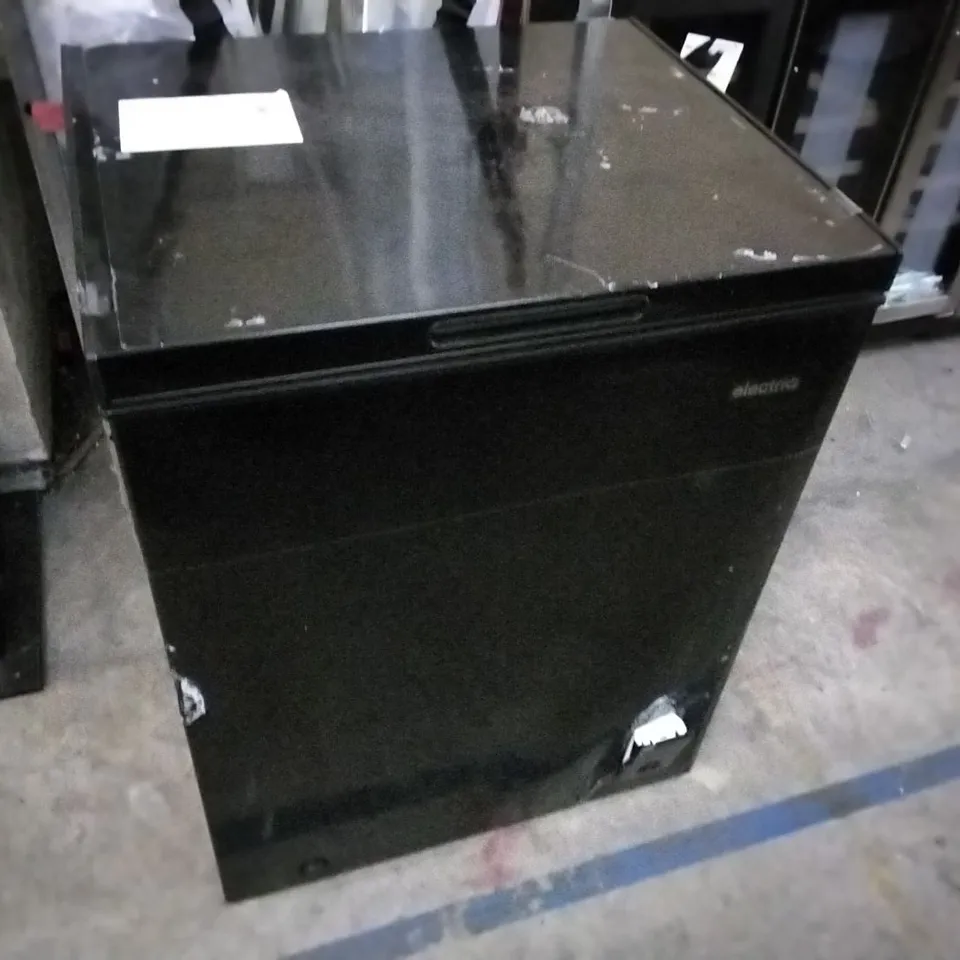 ELECTRIQ 141LED CHEST FREEZER BLACK 
