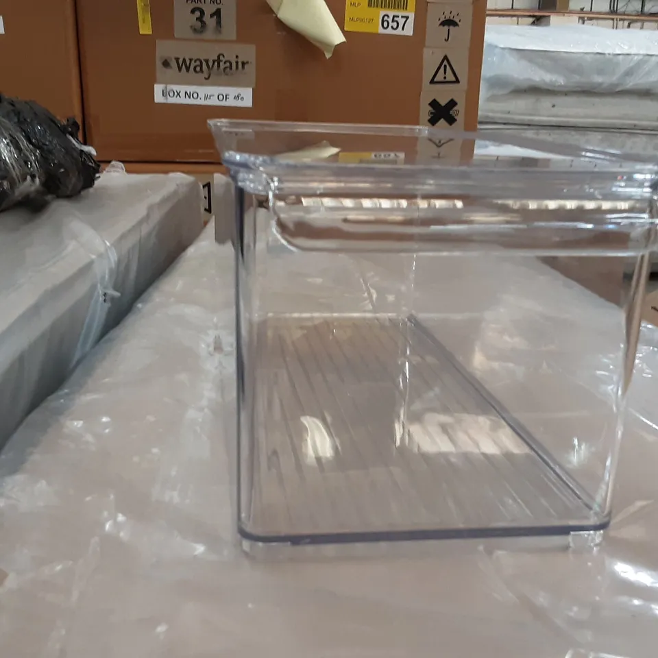 BOXED 6X6 DEEP BIN WITH LID X 4 