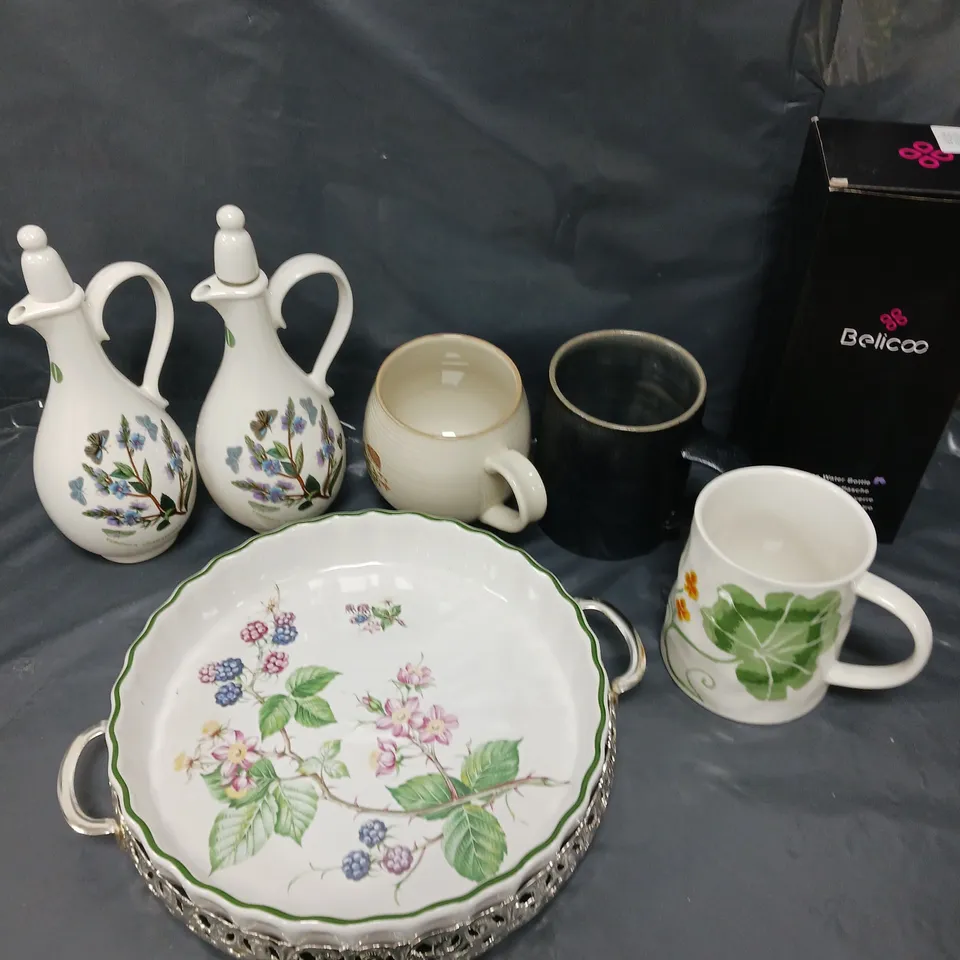 APPROXIMATELY 7 ASSORTED POTTERY PRODUCTS FROM VARIOUS MAKERS - COLLECTION ONLY