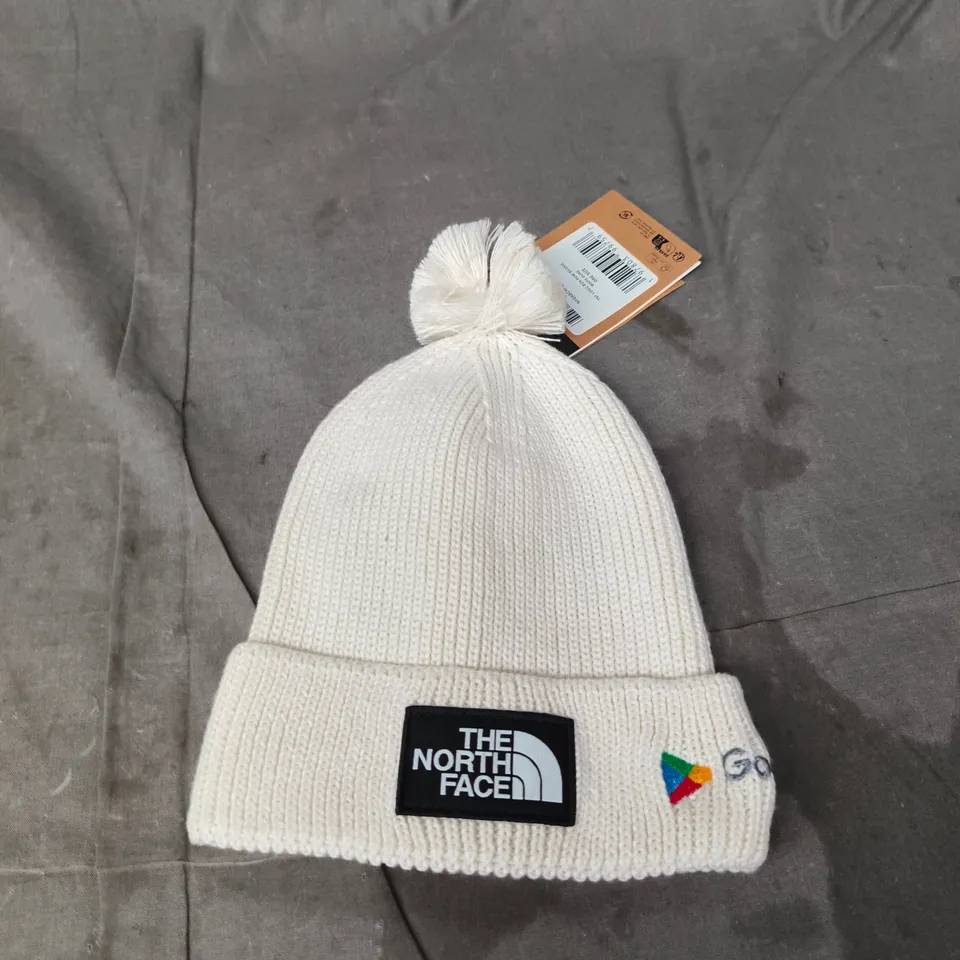 THE NORTH FACE KNIT BEANIE WITH POM-POM – WHITE