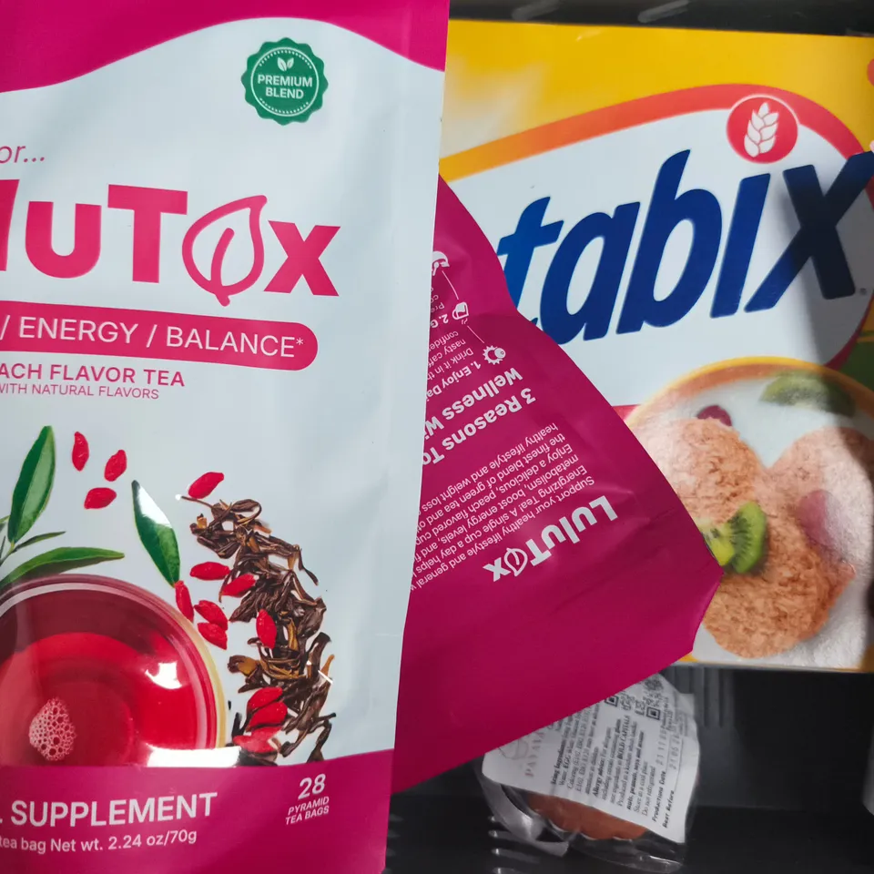 APPROXIMATELY 5 ASSORTED FOOD AND DRINK ITEMS TO INCLUDE HOTEL CHOCOLAT, LULUTOX, ETC