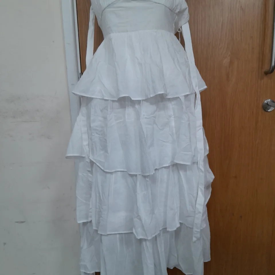 ABERCROMBIE & FITCH MULTI-TIERED DRESS IN WHITE - SMALL P