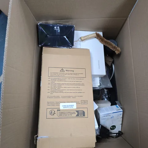 BOX OF APPROXIMATELY 12 ASSORTED ITEMS TO INCLUDE: COFFEE/TEA CONTAINER