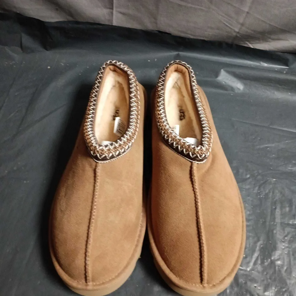 UGG SUEDE MOCCASIN SLIPPERS – SIZE 45