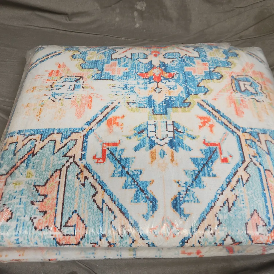 BAGGED PATTERNED RUG IN BLUE MULTI (SIZE UNSPECIFIED)