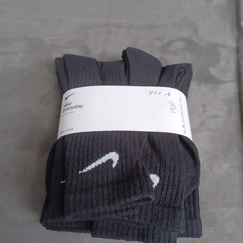 NIKE EVERYDAY DRIFIT 6PACK CREW SOCKS IN BLACK SIZE 8-11