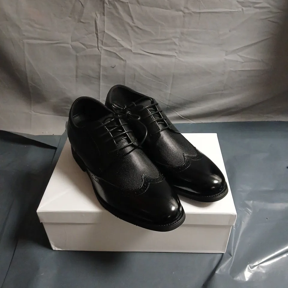 MEN'S BLACK LEATHER OXFORD DRESS SHOES SIZE 8