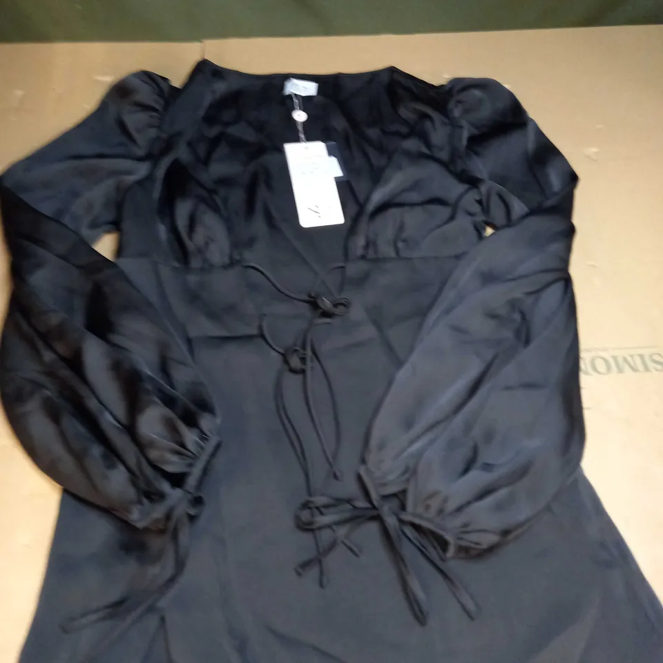 OH POLLY LACE TIE UP DRESS SIZE 10