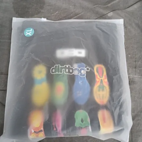 BAGGED DIRTBAG MULTICOLOURED FOOTPRINT T-SHIRT IN BLACK β SIZE XL