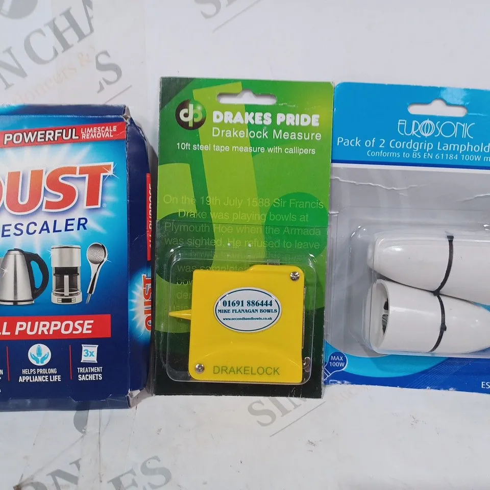 APPROXIMATELY 10 ASSORTED HOUSEHOLD ITEMS TO INCLUDE OUST DESCALER, DRAKELOCK MEASURE, PACK OF 2 CORDGRIP LAMPHOLDERS, ETC