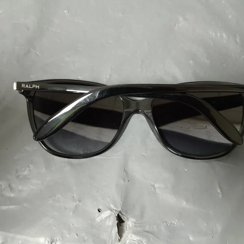 RALPH RA5160 SQUARE SUNGLASSES - BLACK