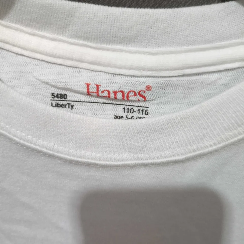 HANES KIDS' WHITE T-SHIRT WITH CARTOON PRINT – UK AGE 5-6 (110-116 CM)