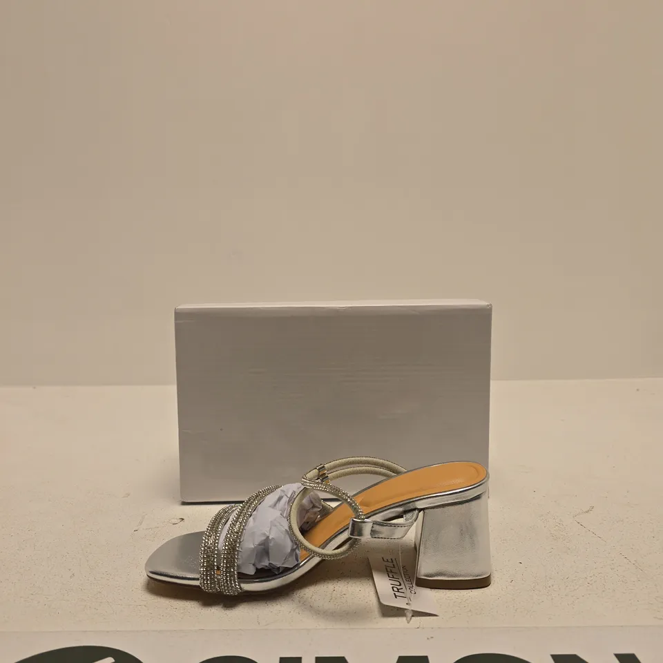 TRUFFLE COLLECTION SILVER STRAPPY SANDALS – WOMEN'S SIZE UK 3