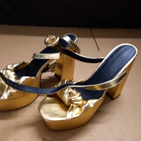 ASOS DESIGN GOLD BLOCK HEELED SHOES - UK 5