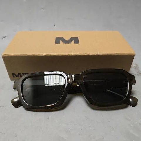 BOXED MELLER KESSIE GLASSES