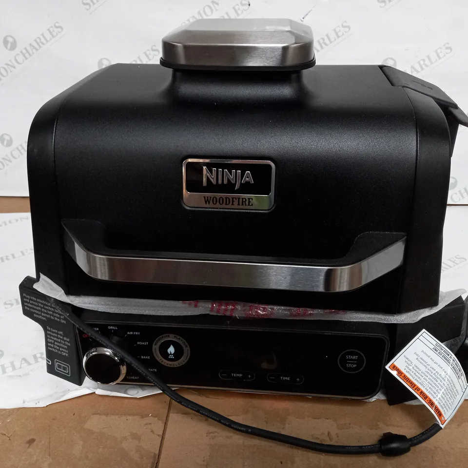 NINJA WOODFIRE ELECTRIC BBQ GRILL & SMOKER WITH AIR FRY FUNCTION OG701UKQ