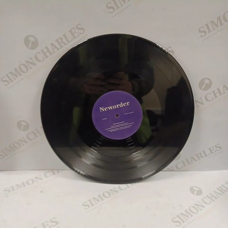 BOX TO CONTAIN APPROX. 14 X ASSORTED VINYL'S 