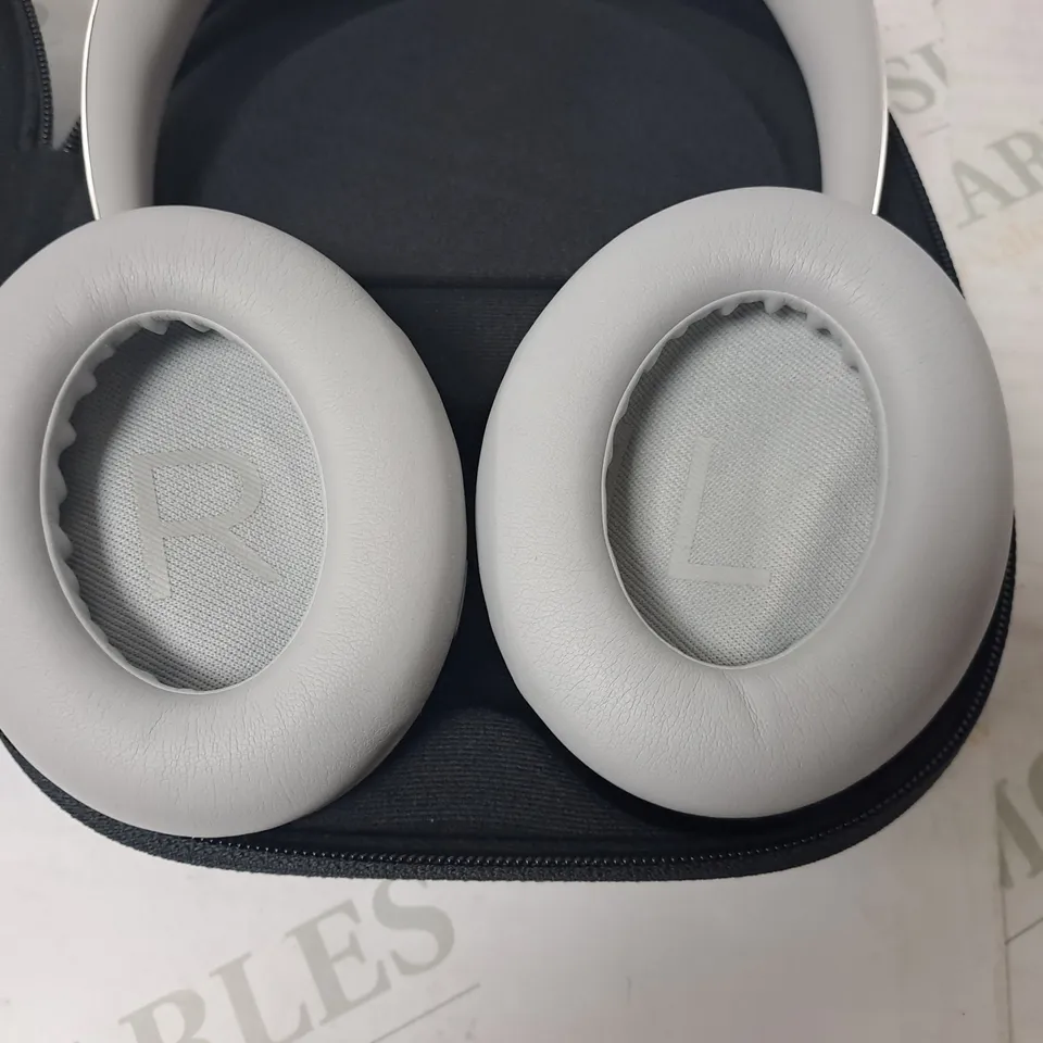 BOXED BOSE NOISE CANCELLING 700 HEADPHONES
