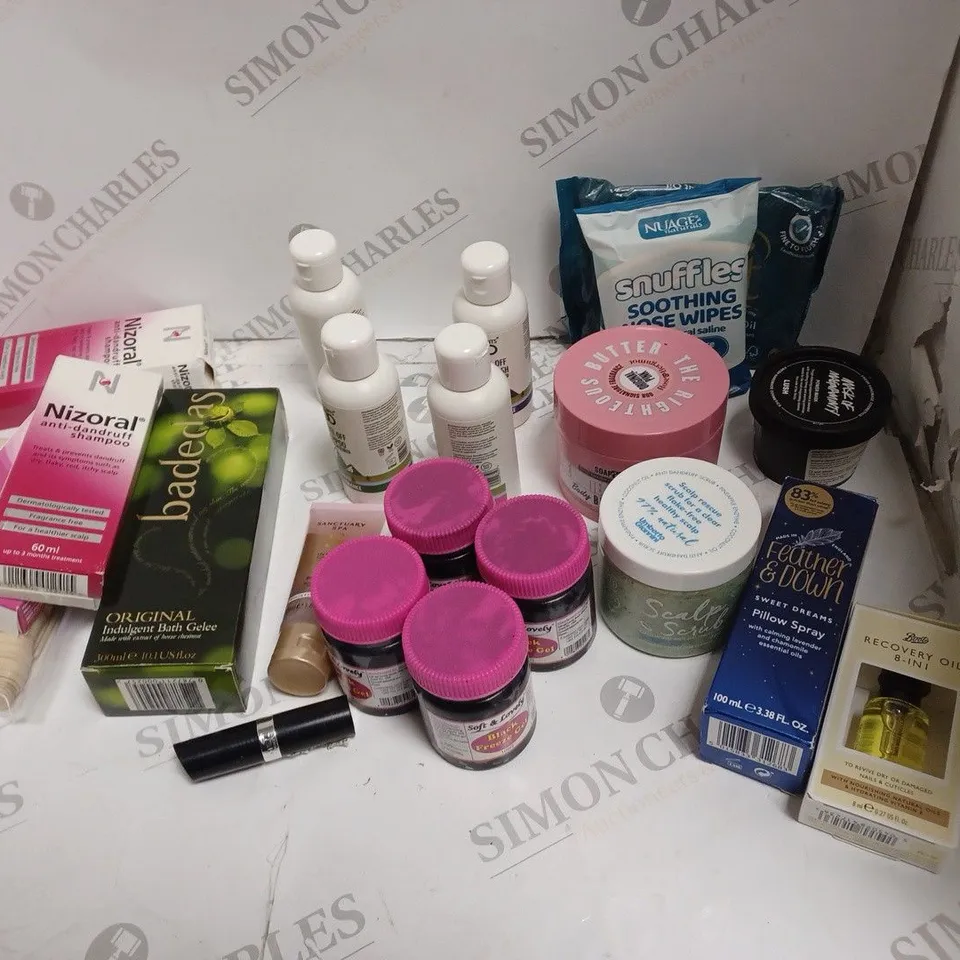 APPROXIMATELY 20 ASSORTED HEALTH AND BEAUTY PRODUCTS INCLUDING SOAP & GLORY, FEATHER & DOWN