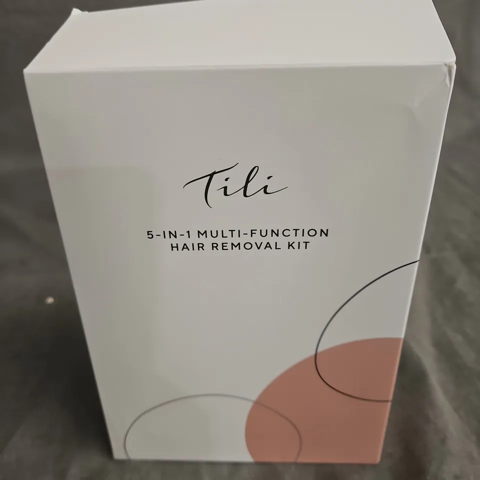 BOX OF APPROXIMATELY 12 ASSORTED HOUSEHOLD ITEMS INCLUDING TILI HAIR REMOVAL KIT AND DREAMFORM CAN OPENER