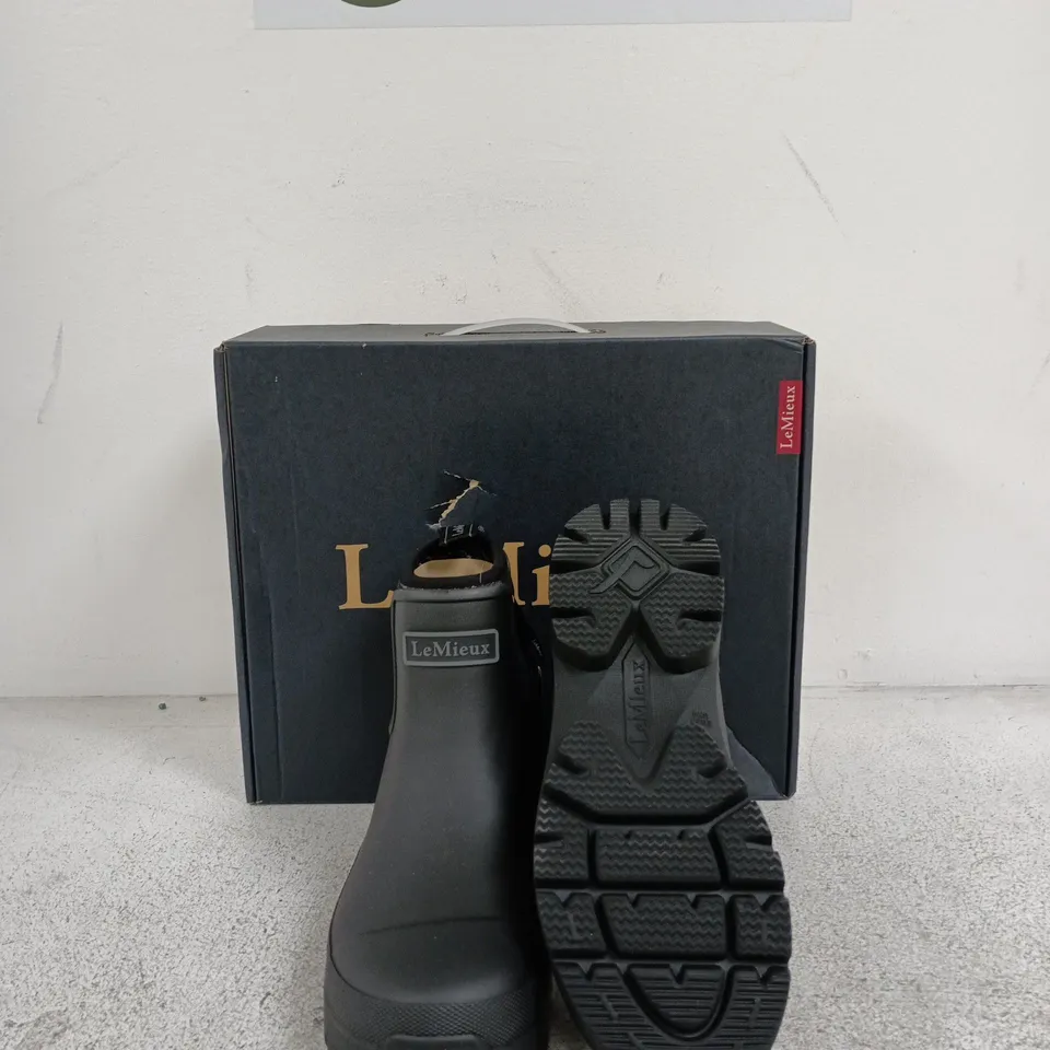  LEMIEUX CHELSEA WELLY BOOTS – BLACK (EU 37) UK 4
