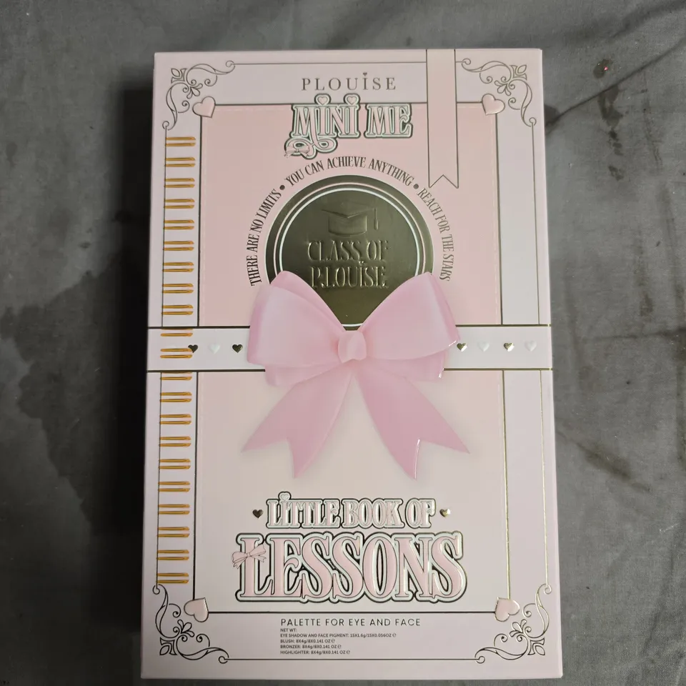 P.LOUISE LITTLE BOOK OF LESSONS EYE & FACE PALETTE