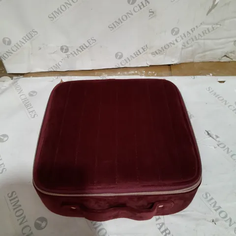 TILI VELVET MAKEUP VANITY CASE IN WINE