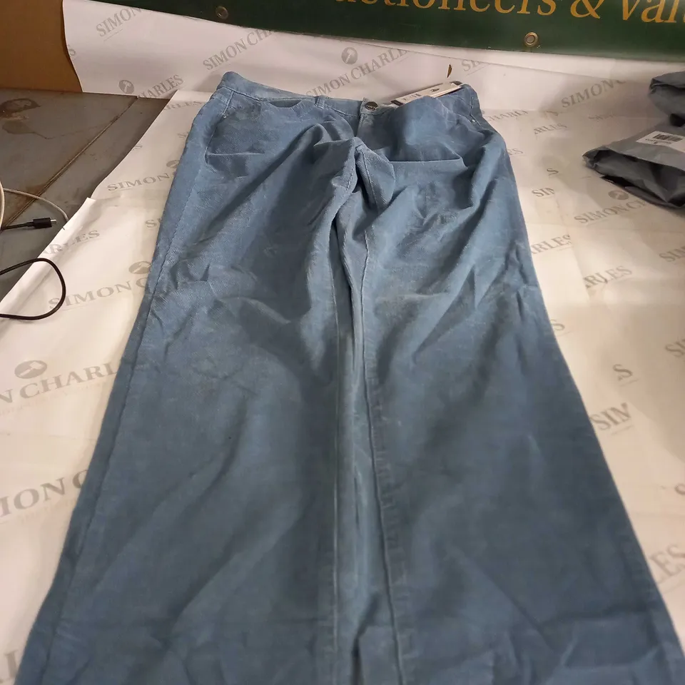 PAIR OF SMOKE BLUE JEANS SIZE 14