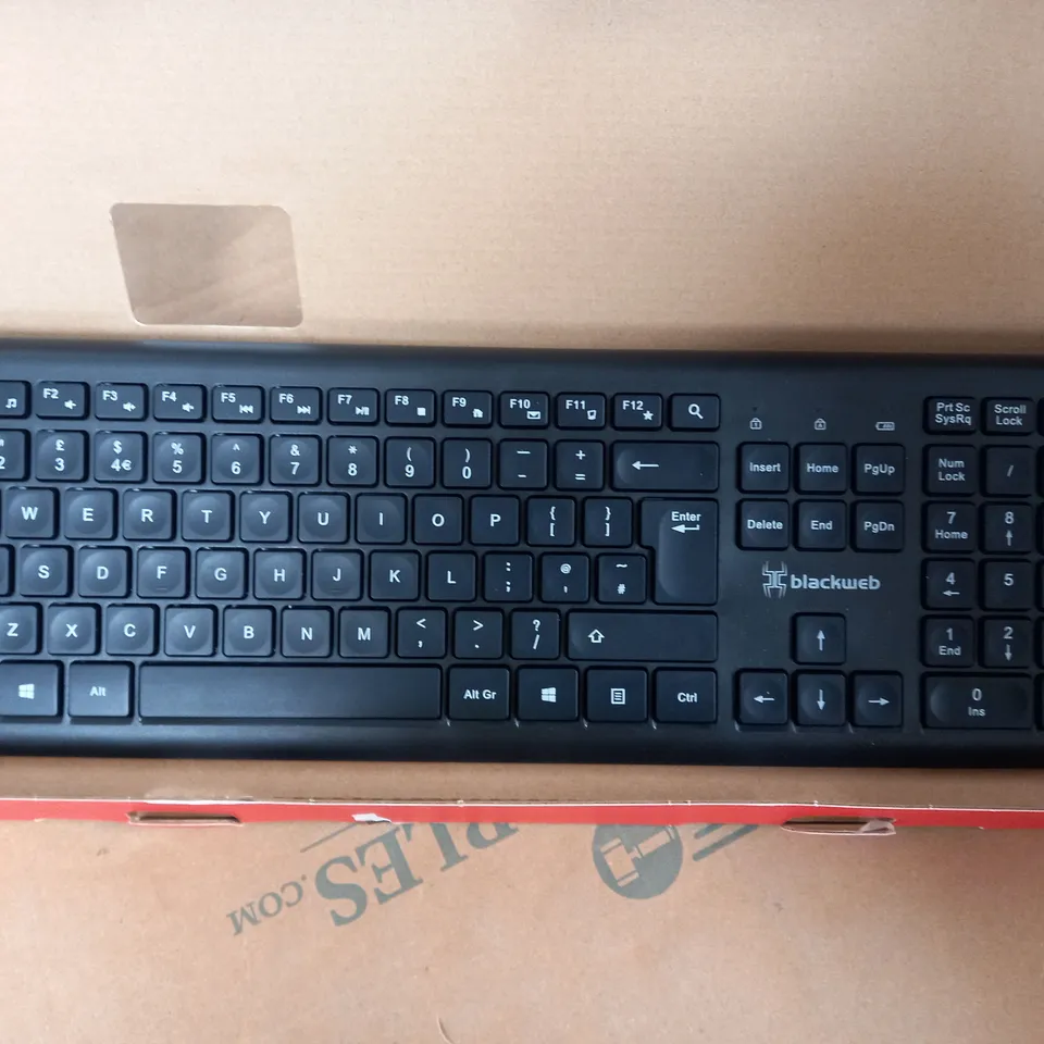 BLACKWEB WIRELESS SILENT KEYBOARD 