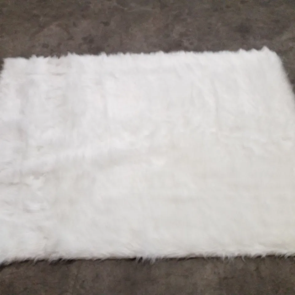 BRAND NEW PACO HOME PLAYA 960 RUG IN WHITE - 120×170CM