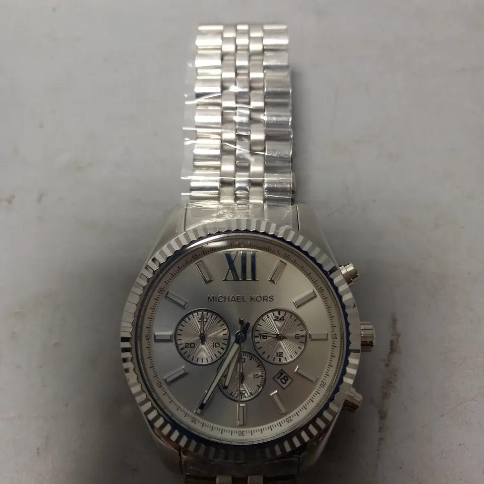 MICHAEL KORS WATCH IN SILVER EFFECT