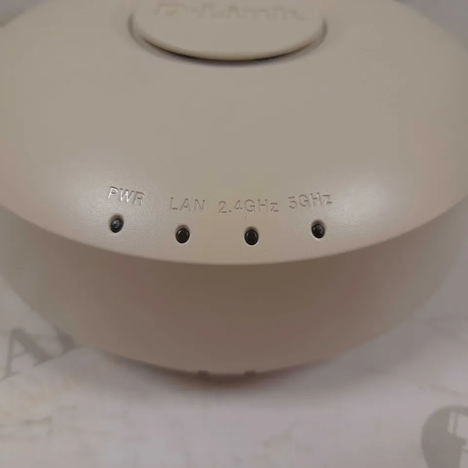 D-LINK DWL-6600AP UNIFIED WIRELESS N SIMULTANEOUS DUAL‑BAND POE ACCESS POINT
