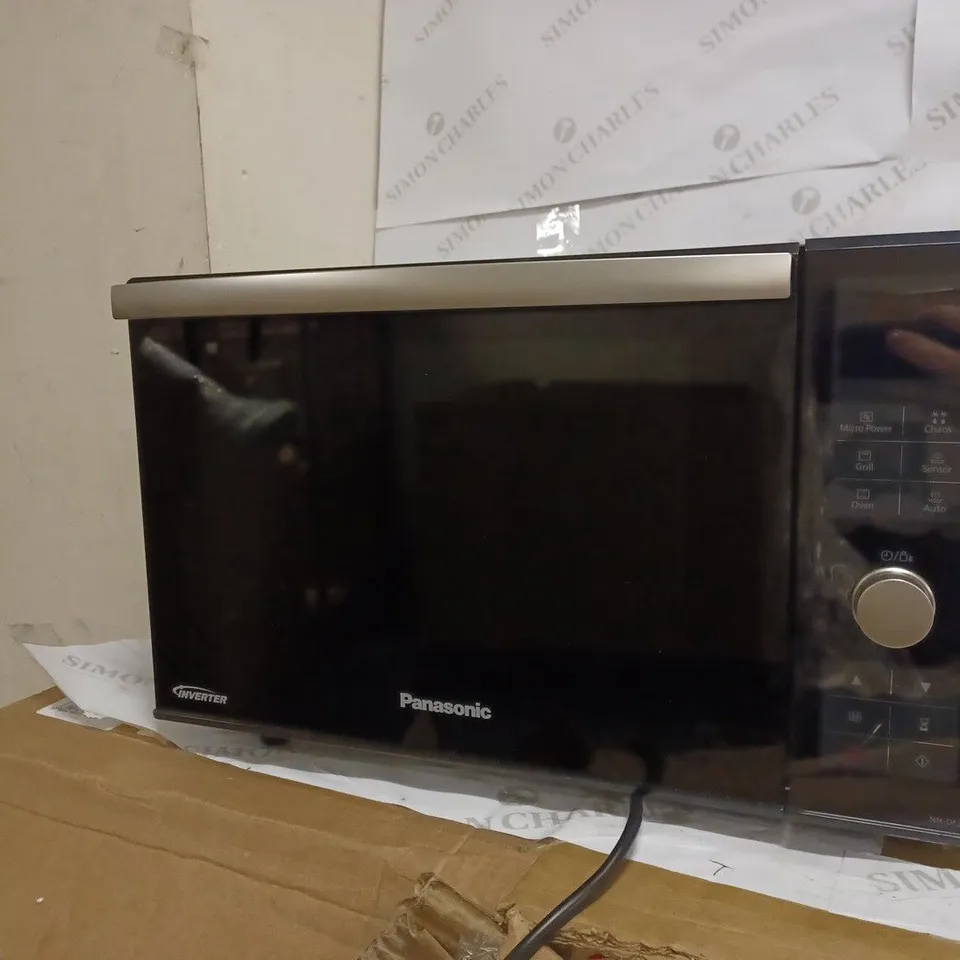 PANASONIC NN-DF386B BLACK COMBINATION OVEN