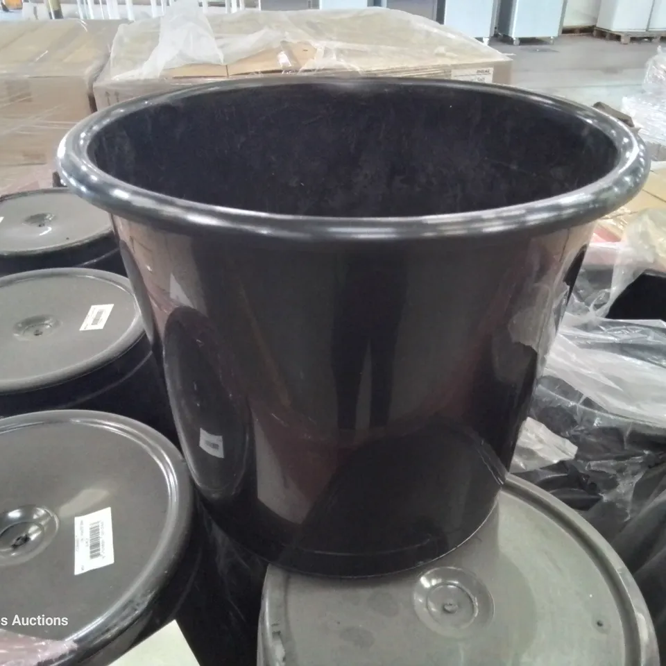 PALLET OF APPROXIMATELY 480 WASTE BINS 15L BLACK