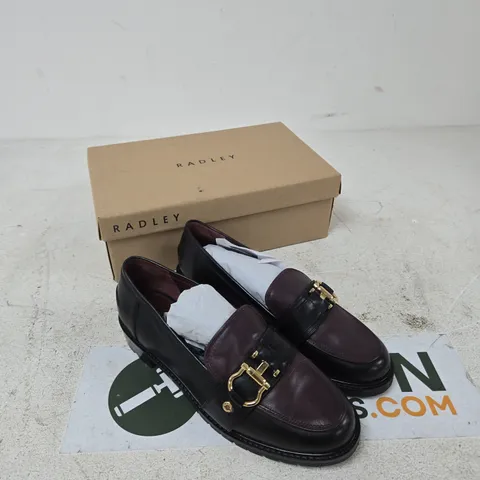 RADLEY LINDEN ROW COLOURBLOCK LADIES' LOAFERS – DARK CHERRY, UK 7