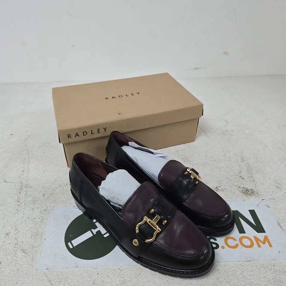 RADLEY LINDEN ROW COLOURBLOCK LADIES' LOAFERS – DARK CHERRY, UK 7