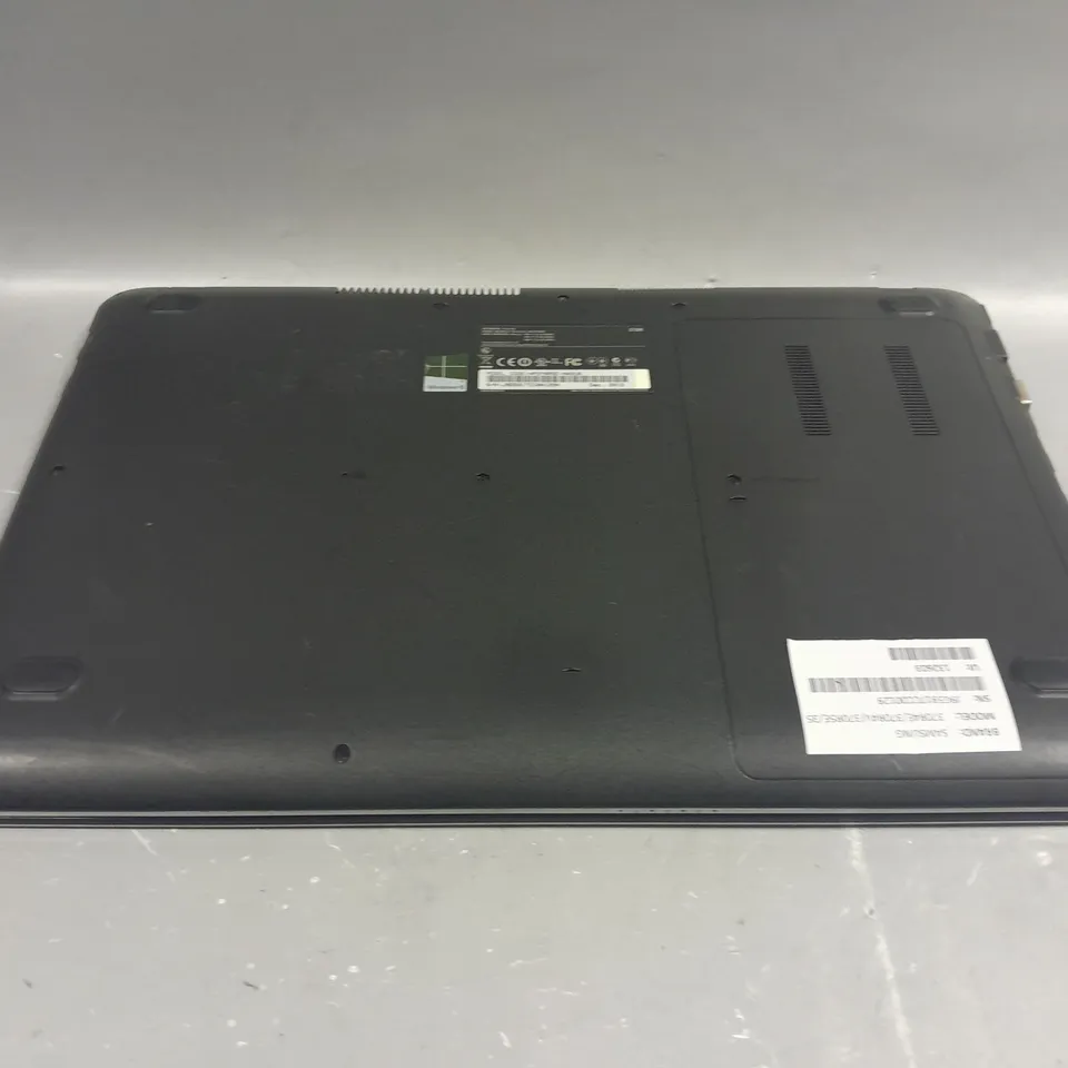 SAMSUNG 370R4E/370R4V/370R5E/3570RE/370R5V 15 INCH	I3-3110M 2.40GHZ