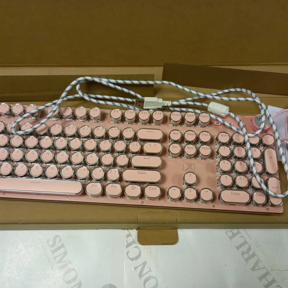 SHENZHEN PINK MECHANICAL KEYBOARD AND MOUSE SET