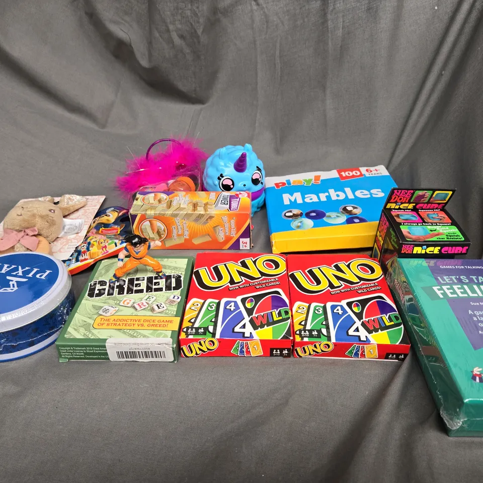 APPROXIMATELY 10 ASSORTED TOYS AND GAMES TO INCLUDE MARBLES, UNO AND CARD GAMES