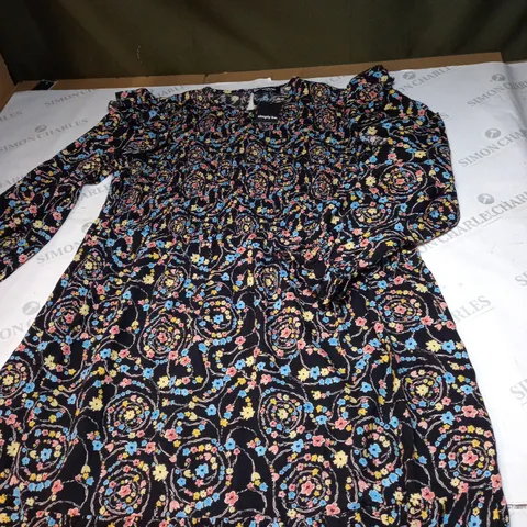 SIMPLY BE FLORAL PATTERN DRESS SIZE UNSPECIFIED