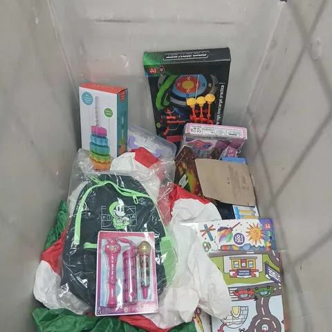 CAGE OF ASSORTED TOYS AND ACCESSORIES TO INCLUDE; ASSORTED CHILDREN'S TOYS & BOXED GAMES LOT (INCLUDES POP HOP AND PUZZLE BOXES)