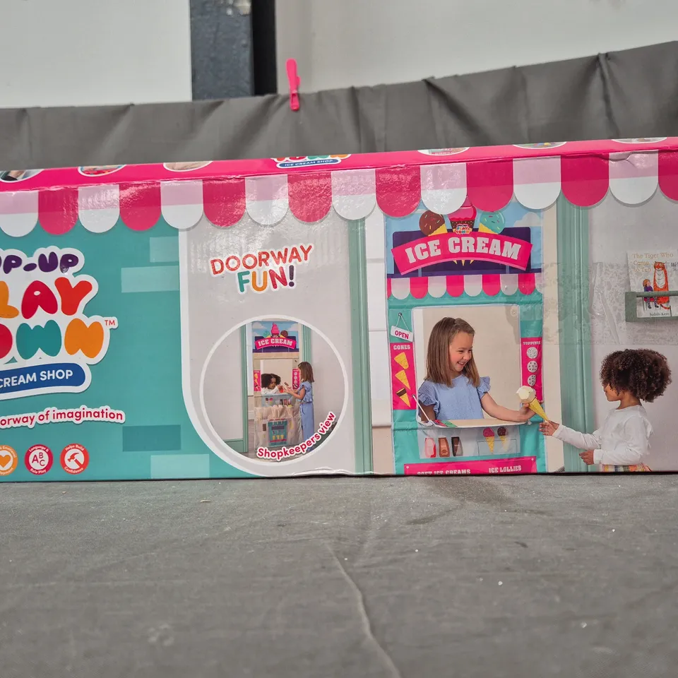 BOXED POP UP PLAY TOWN ICE CREAM SHOP DOORWAY ROLE PLAY CURTAIN